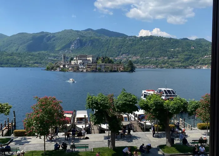 Lakeside Apartament *